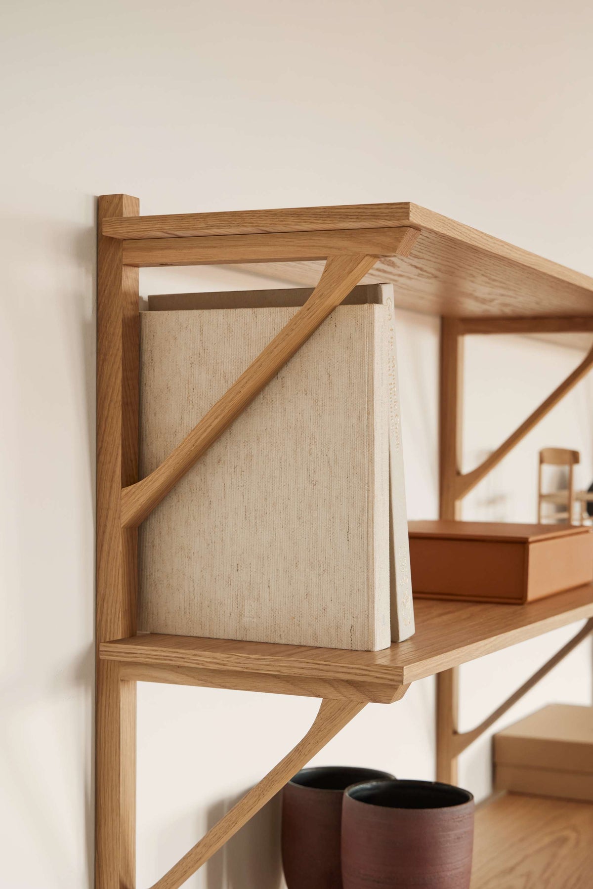 BM29 Shelf – libreria a parete – ambientata