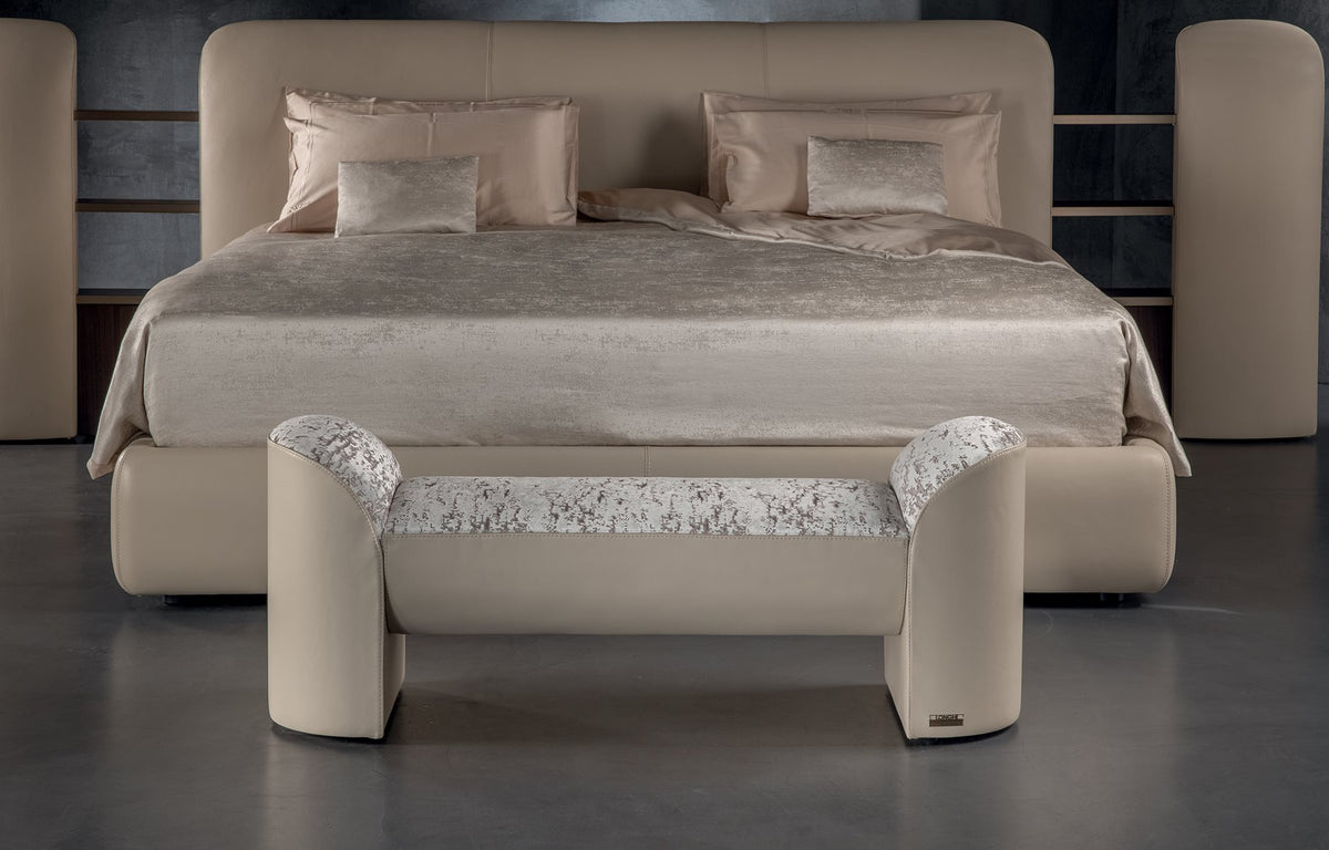 Myra – panca – ambientata