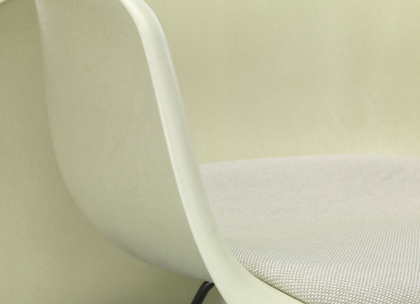 Eames Fiberglass Armchair DAR - Sag 80 - Vitra - Sedia