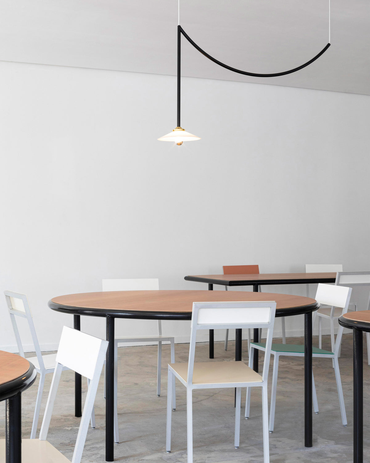 Ceiling Lamp – lampada da soffitto – ambientata