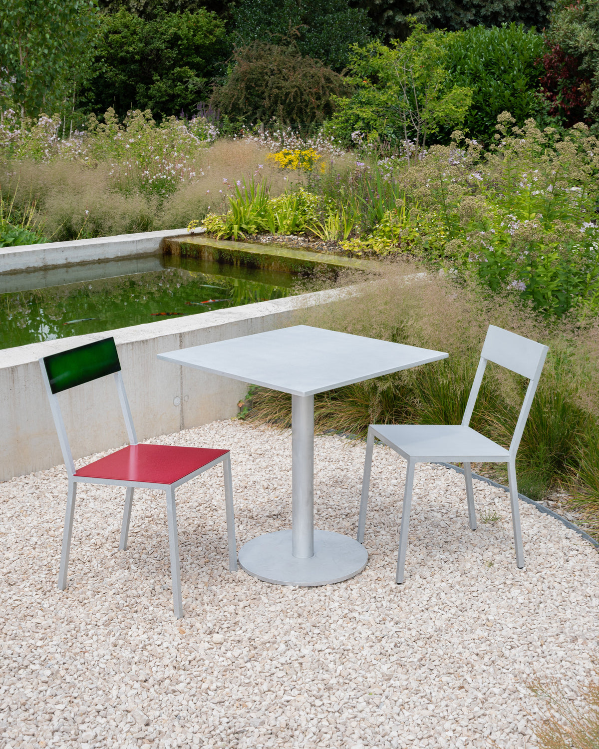 Round / Square Table S – tavolo – ambientata