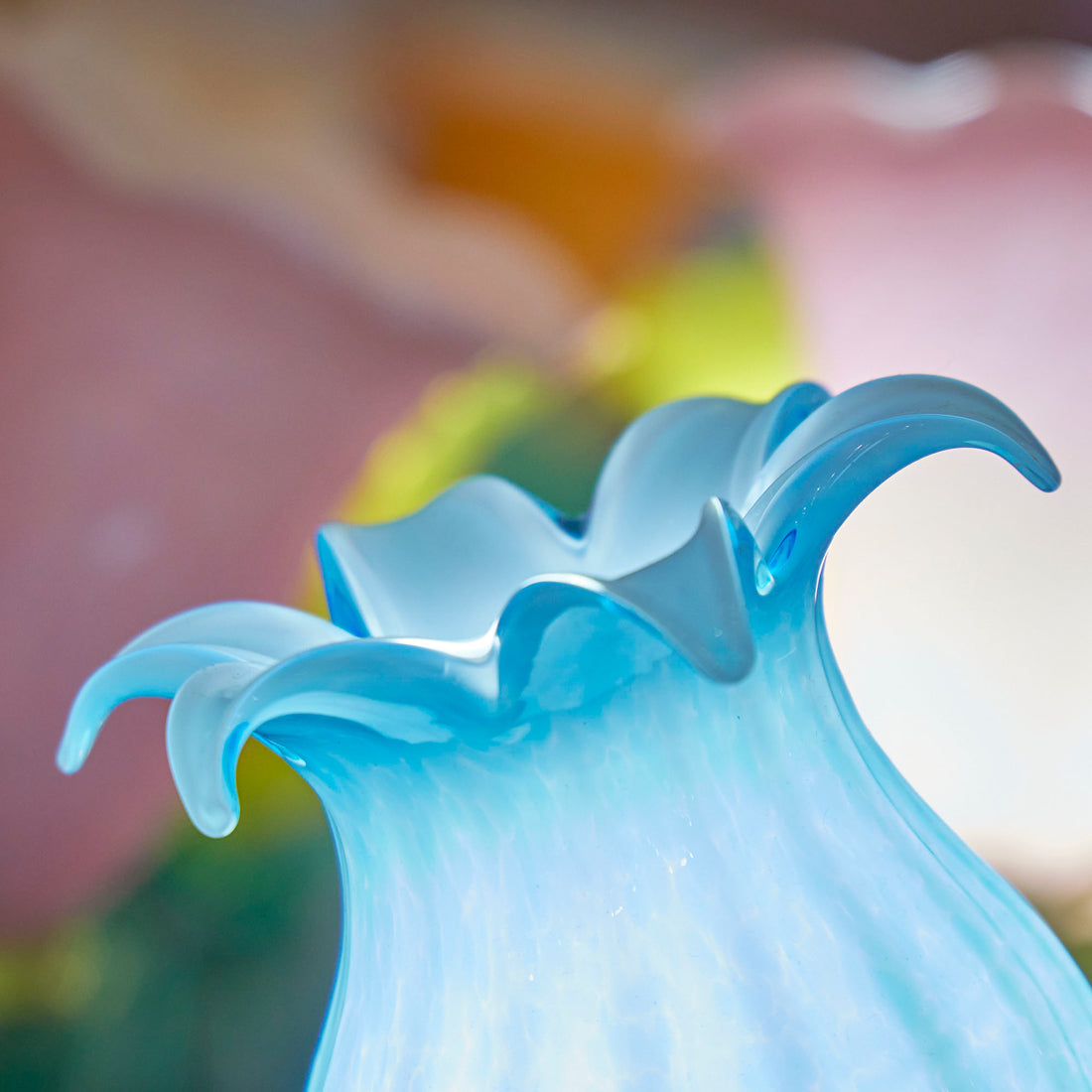 Flowers in Wonderland – lampada / vaso – ambientata
