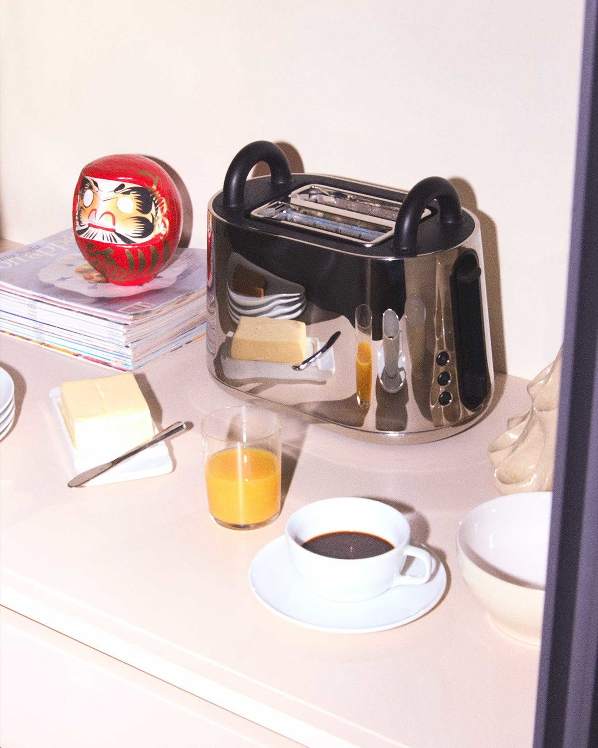 Toru – tostapane elettrico. Adattatore inglese - Sag 80 - Alessi - Complemento