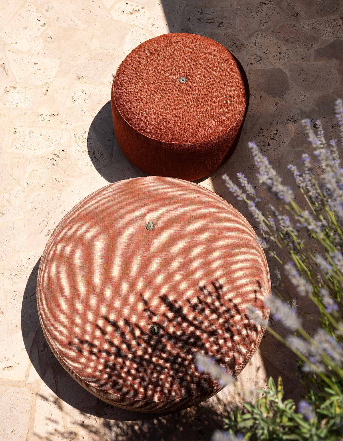 Double – pouf – ambientata