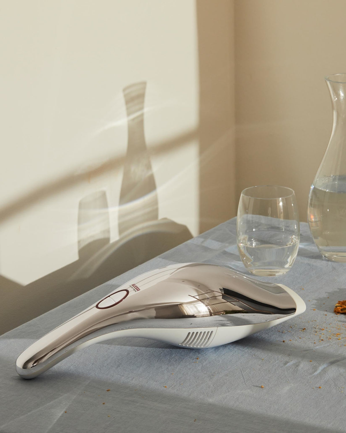 SG67 – miniaspirapolvere. Spina europea - Sag 80 - Alessi - Complemento