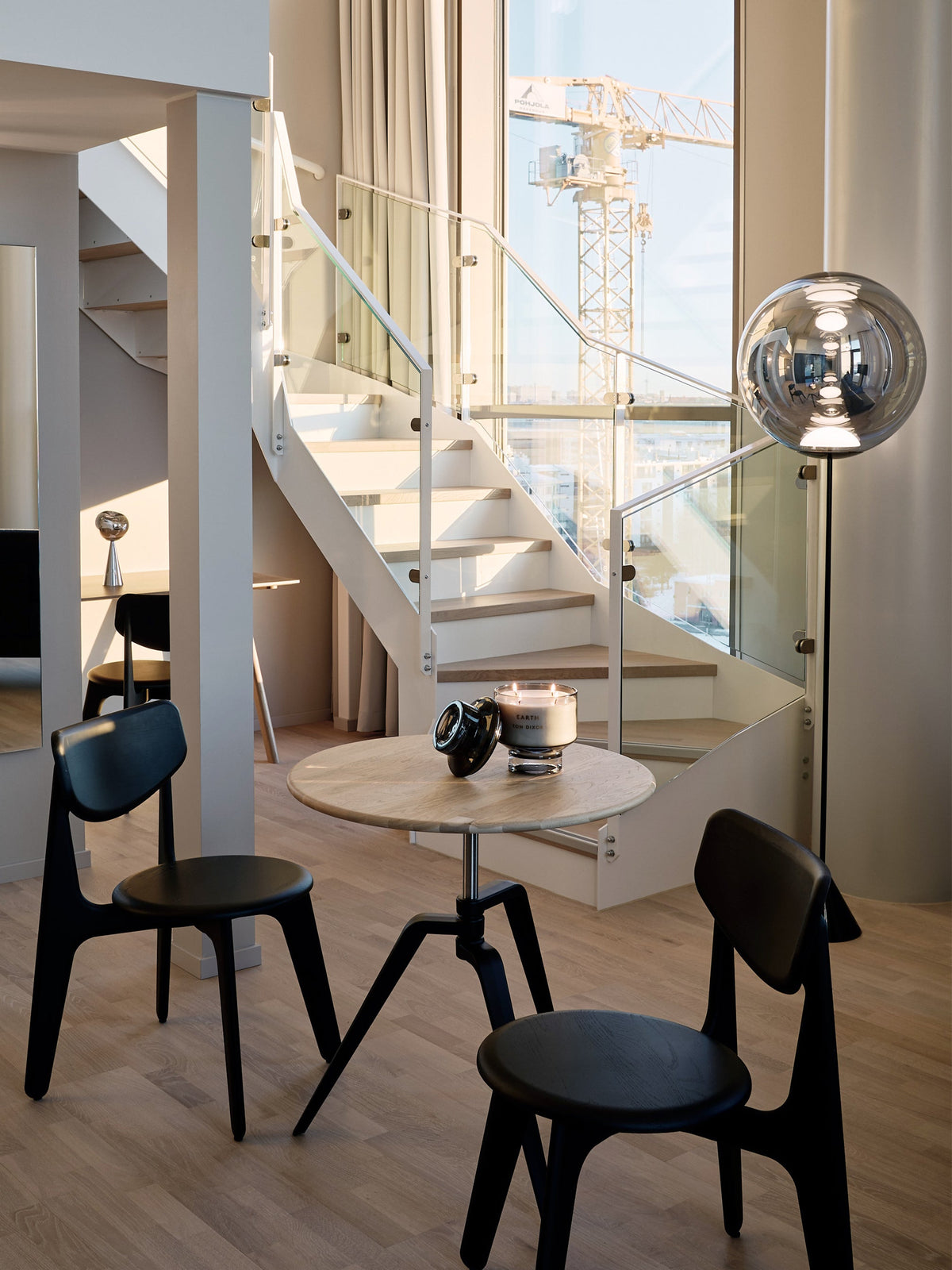 Slab – sedia – ambientata
