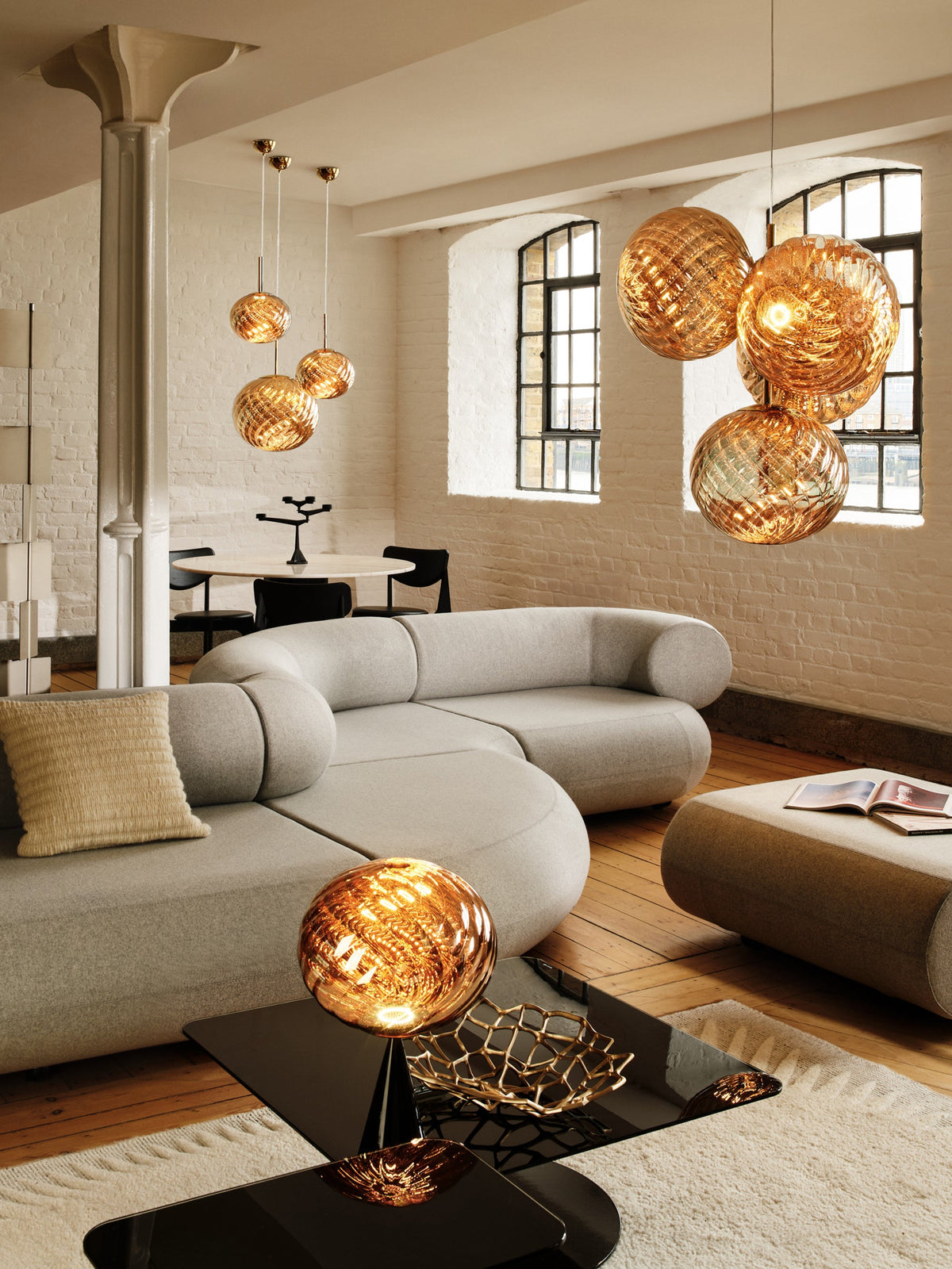 Whirl Chandelier – lampadario – ambientata