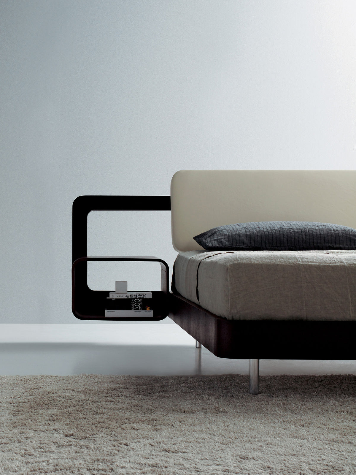 Valentino – letto – ambientata