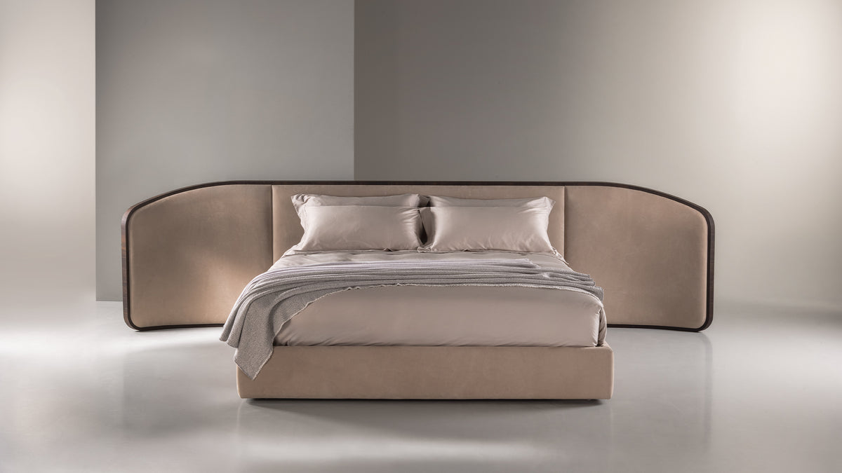 Soirée – letto – ambientata