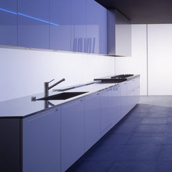 LT