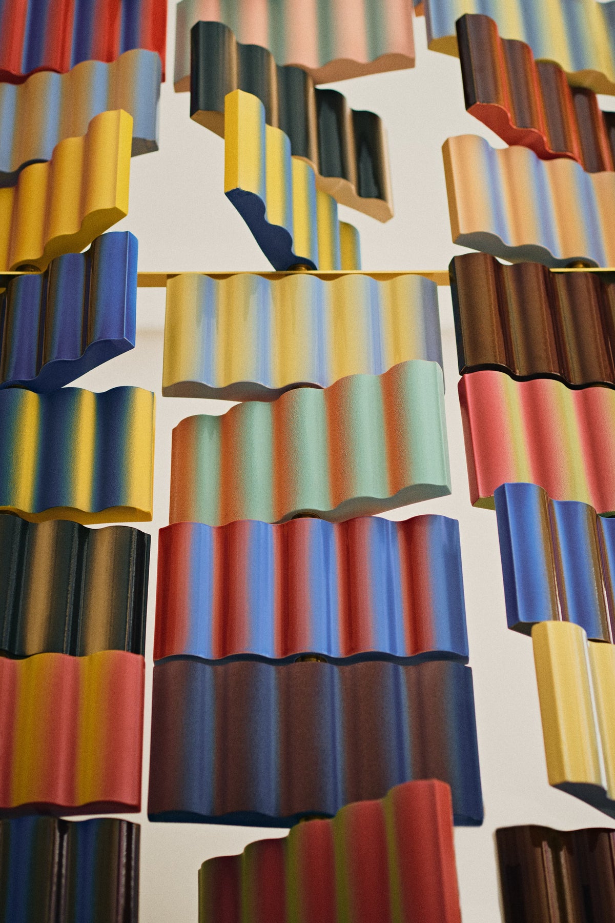 OP Wall – opera in ceramica – ambientata
