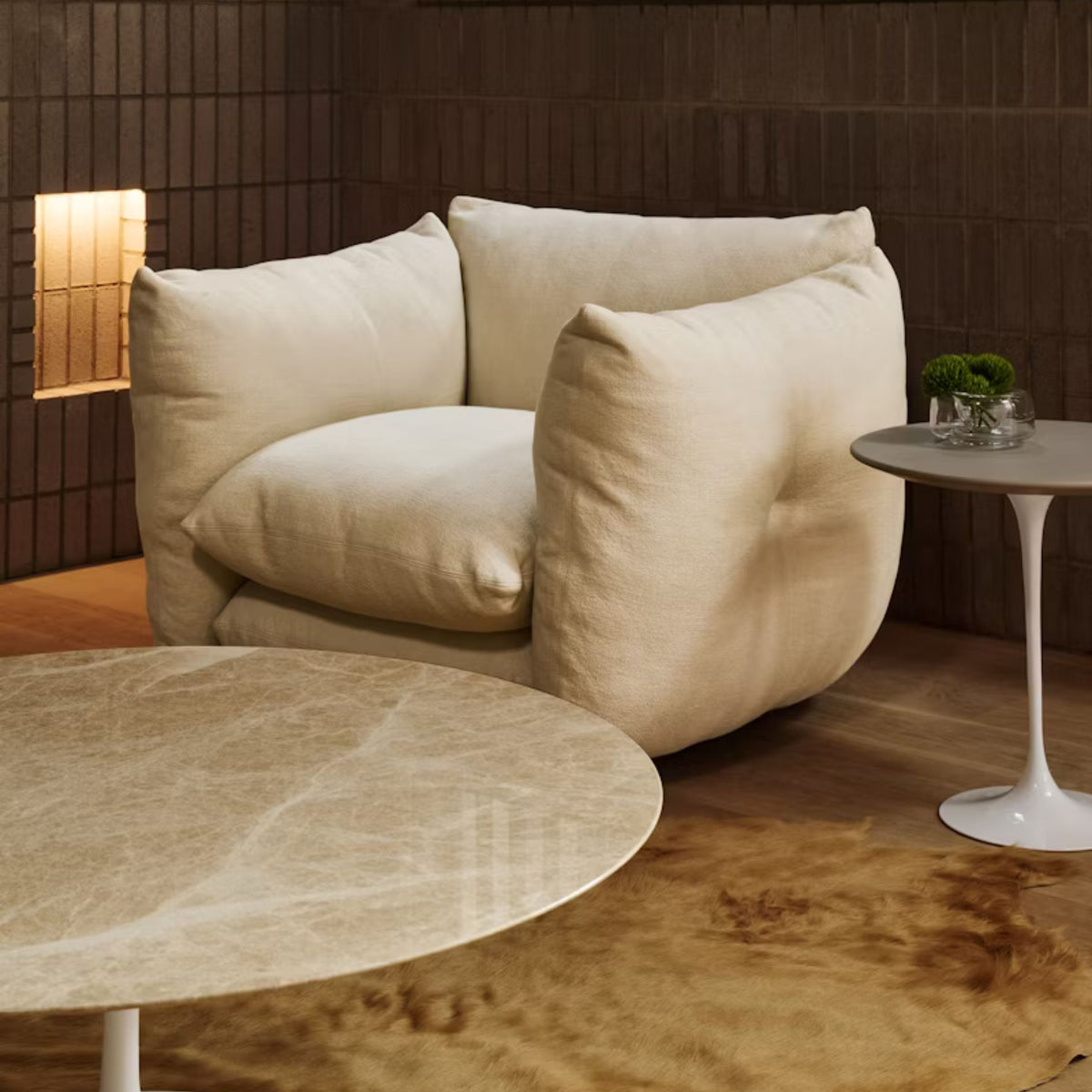 Perron Pillo Lounge Chair