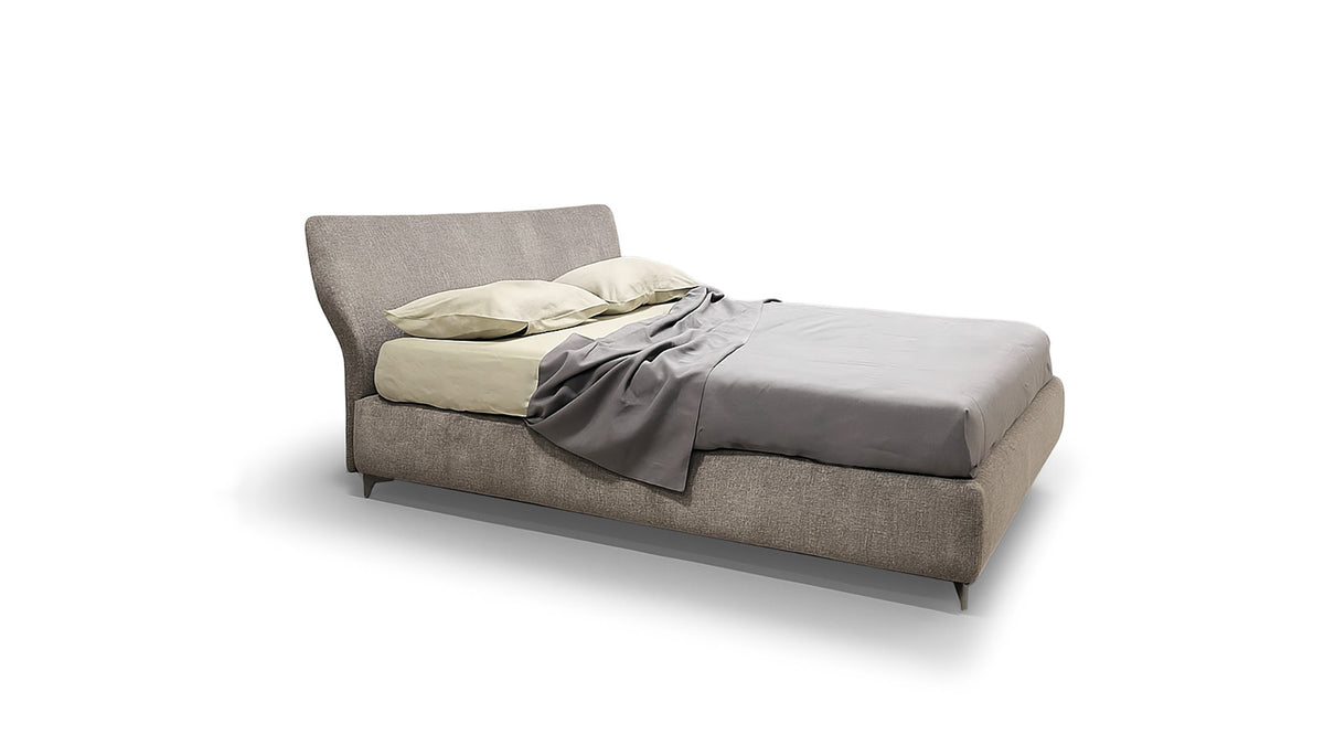 Maya plus – letto – ambientata