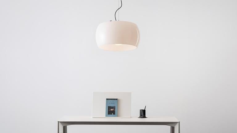 Omega – lampada a sospensione – ambientata