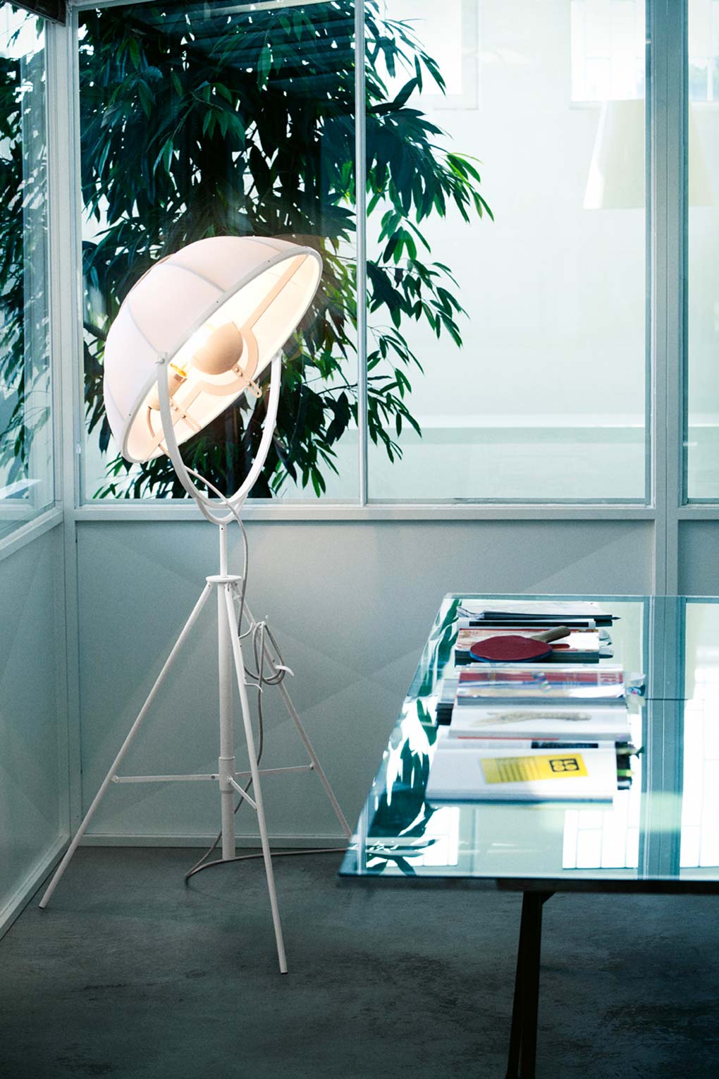 Fortuny – lampada da terra – ambientata