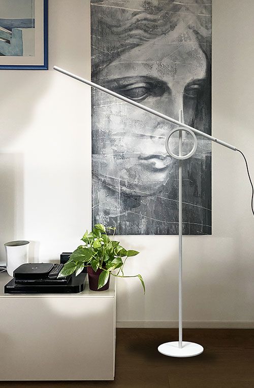 Tangent – lampada da terra – ambientata