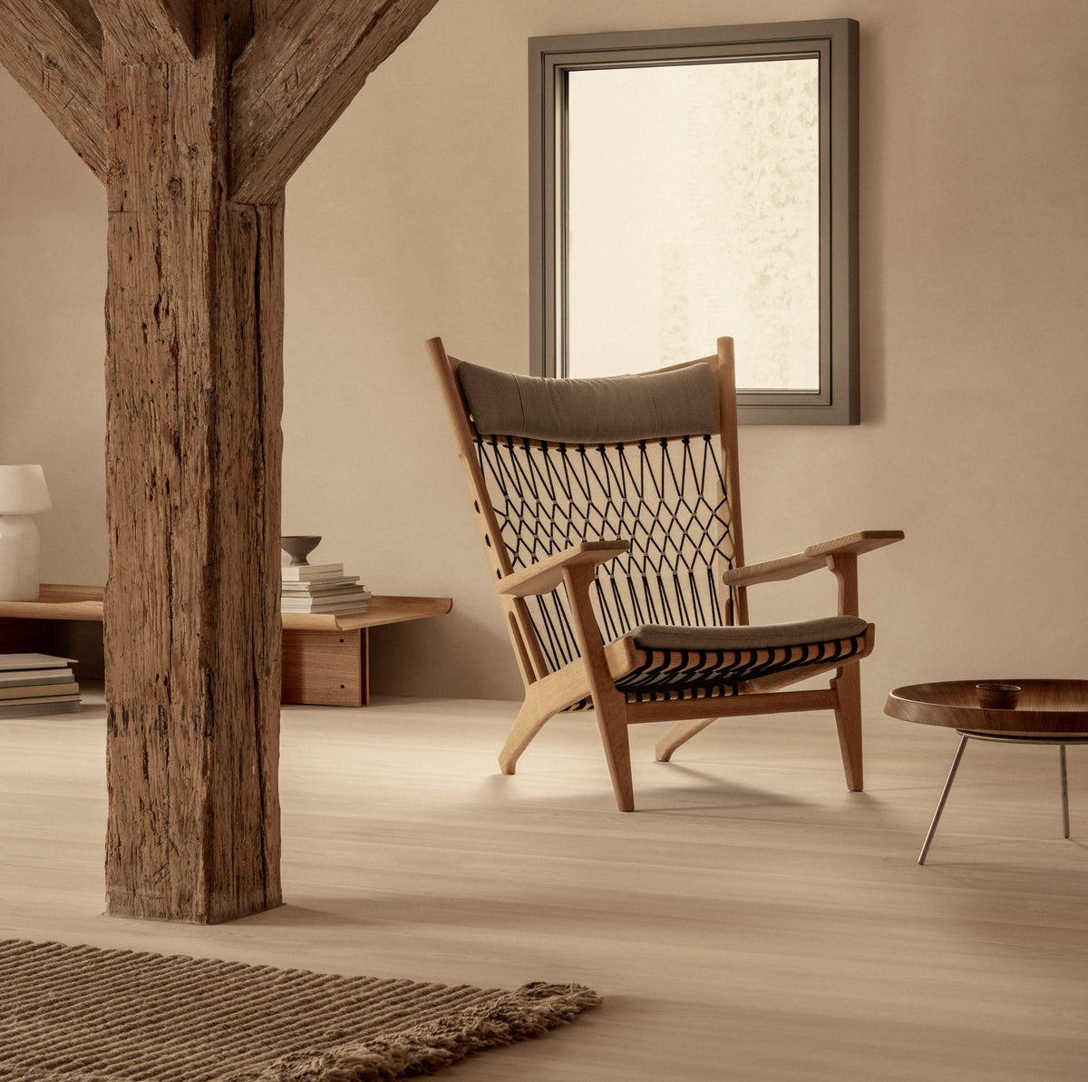 pp129 Web Chair – poltrona – ambientata