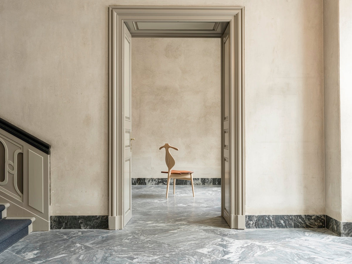 pp250 Valet Chair – servomuto – ambientata