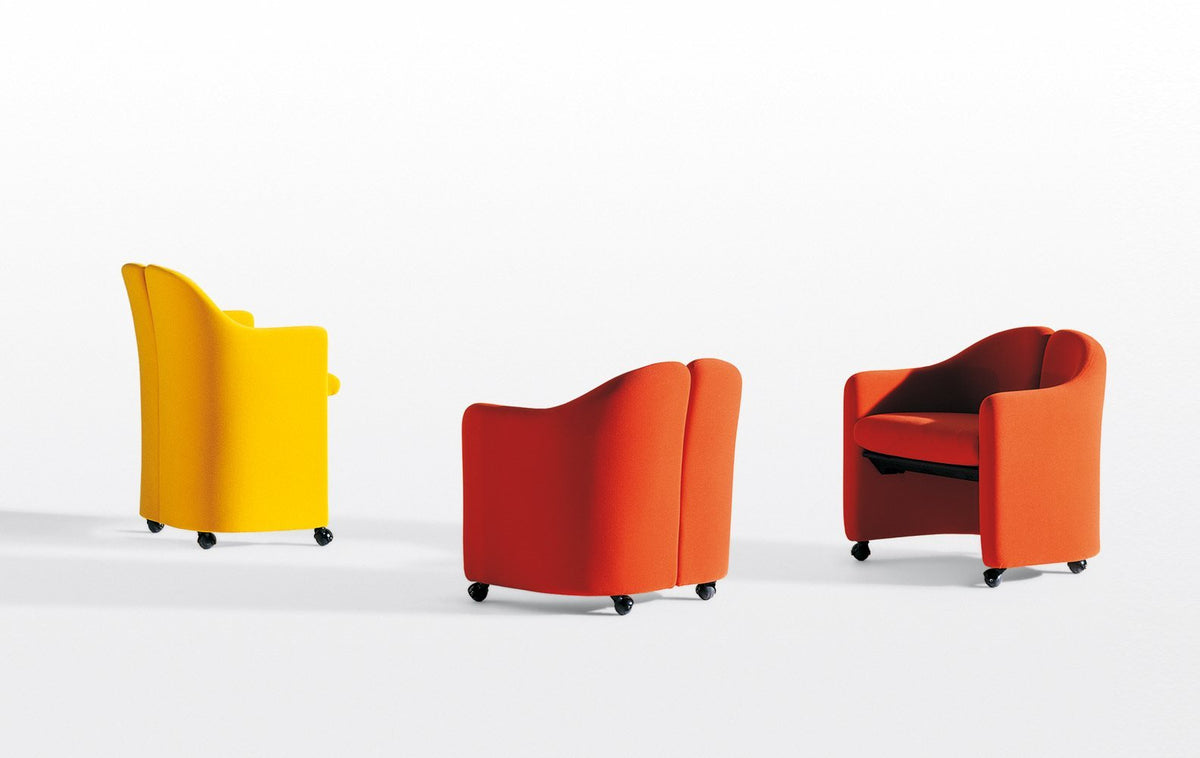 Serie 142 – poltroncina – ambientata
